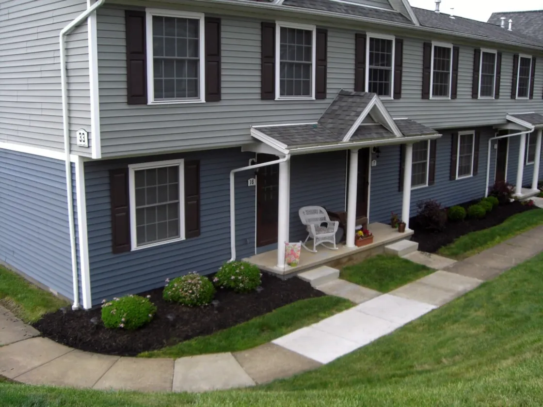Rolling Hills Townhomes and Cottages