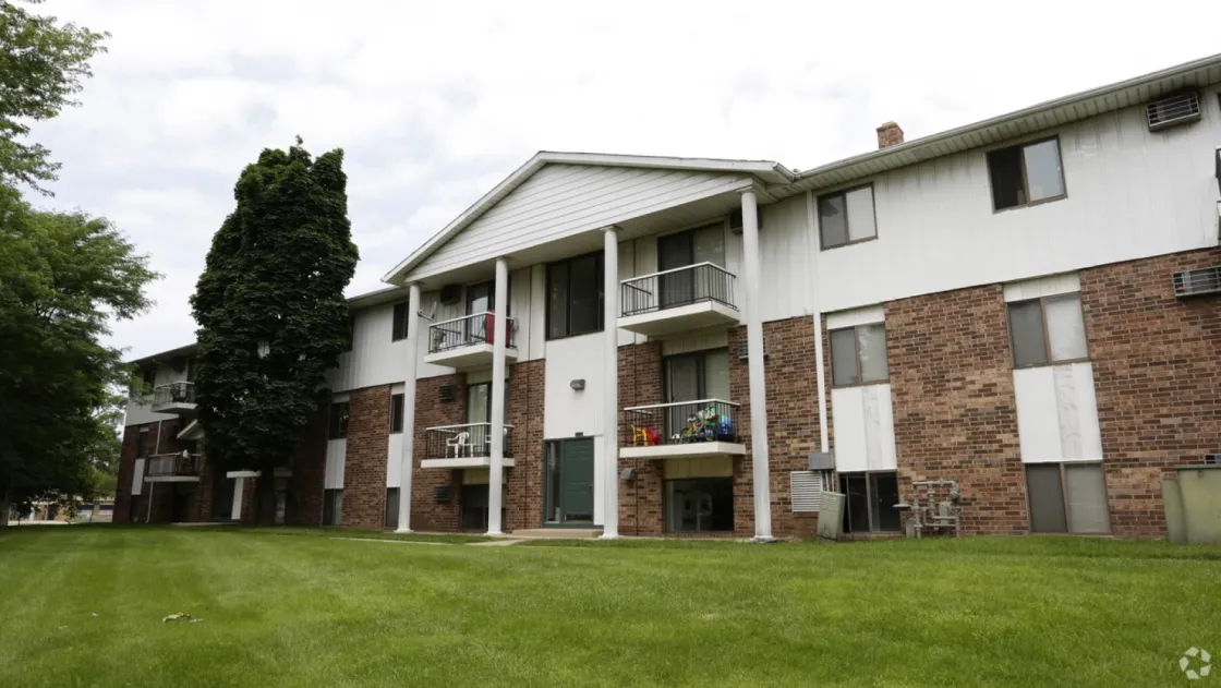 Crossroads Apartments