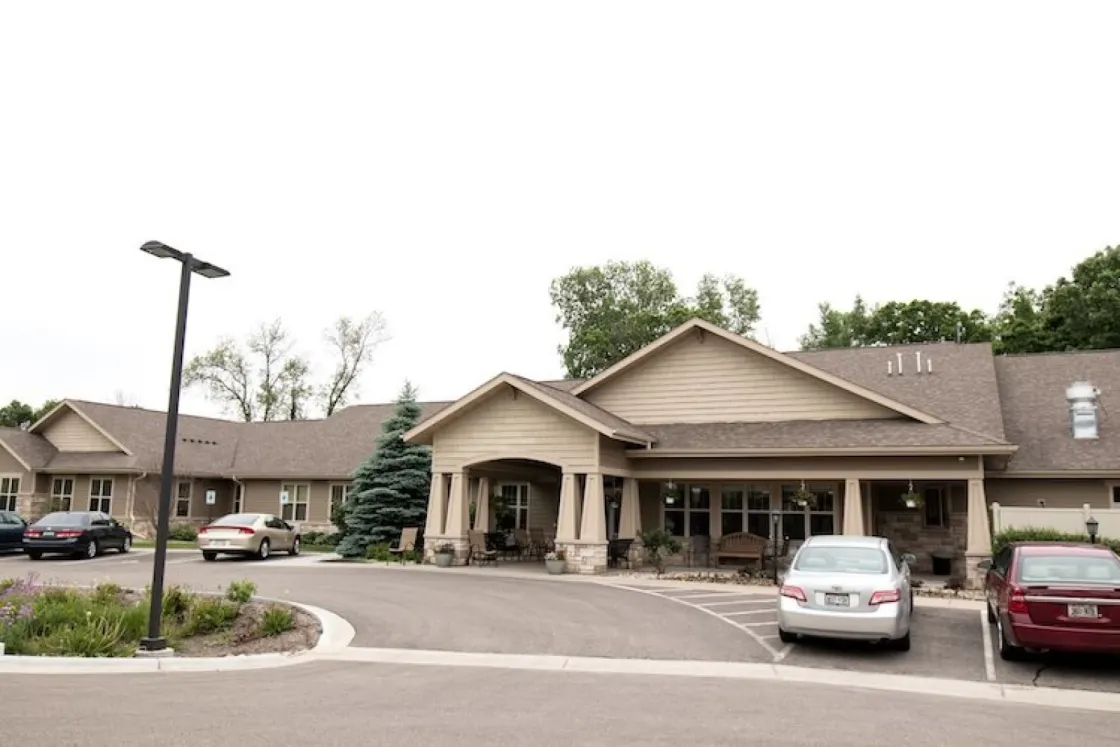 Maplecrest Manor