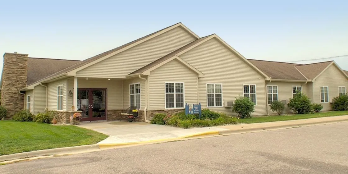 RUSSELL MANOR INC