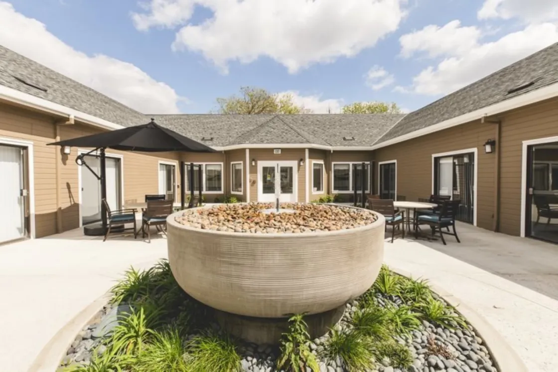 Eskaton Natomas Manor