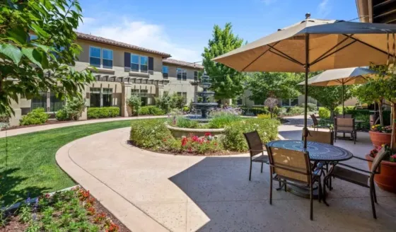 Oakmont of Fresno