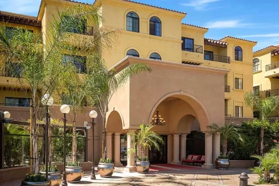 Atria Tarzana
