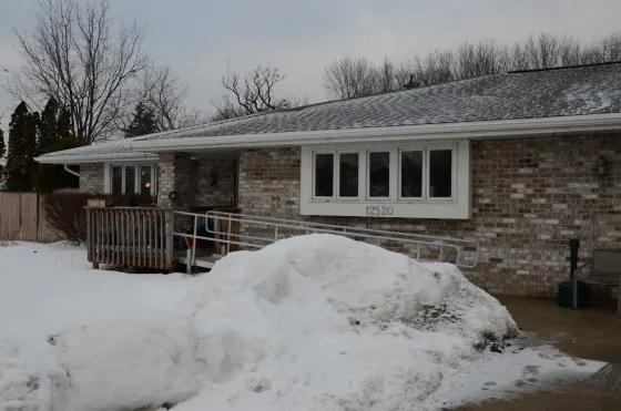Cle – Layton Court
