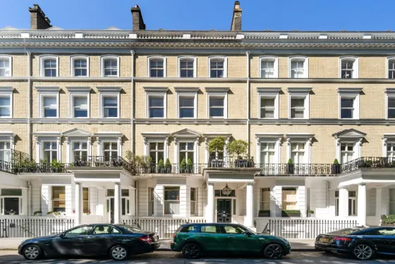 KENSINGTON TOWNHOUSES