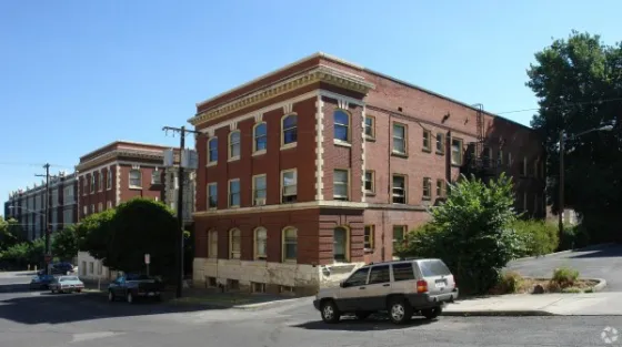Knicerbocker Apartments