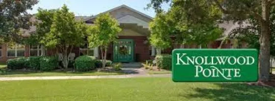 Knollwood Pointe