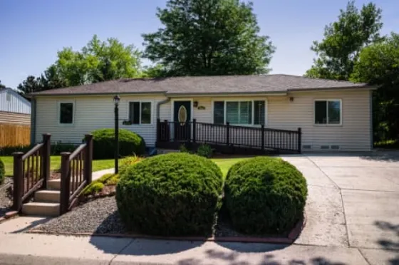 Serenity House Assisted Living at 3068 South Kearney Street