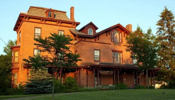 Ruggles House