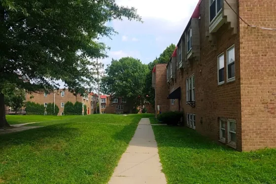 Fairmount Manor