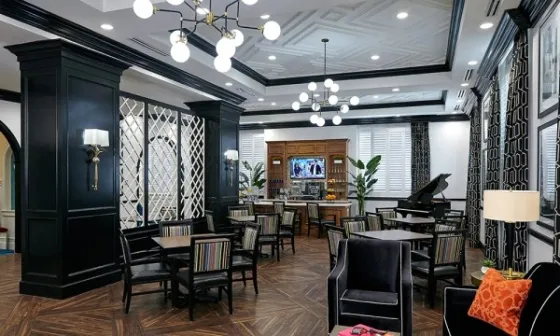 305 West End