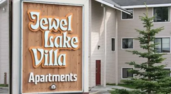 Jewel Lake Plaza
